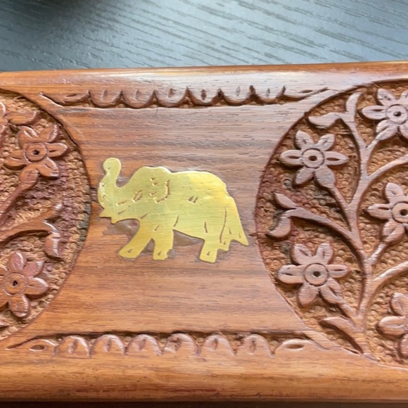 Wood tea box. - Picture 2 of 4